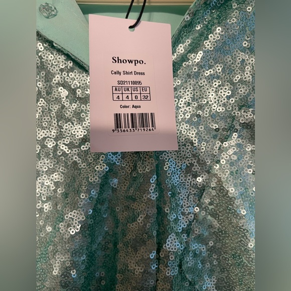 SHOWPO T-SHIRT DRESS !!ACCEPTING THE FIRST REASONABLE OFFER THAT IS SENT!! - Picture 5 of 8